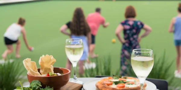 australias-best-lawn-bowls-clubs-moama-social